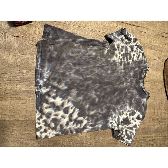 Women’s tie-dye Lululemon shirt size 6 - Picture 1 of 7